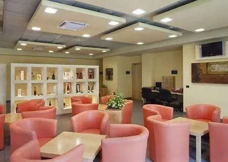 Langhe Hotell 3*