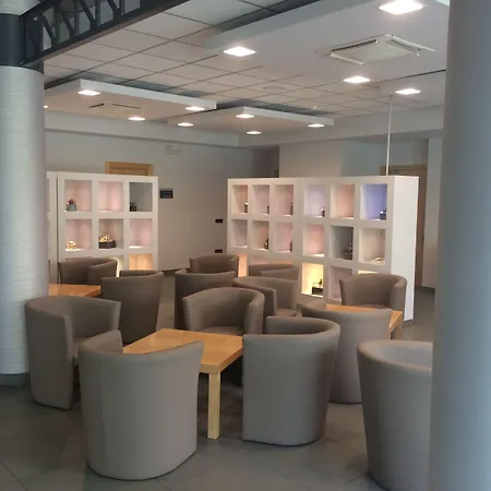 Отель Langhe 3*