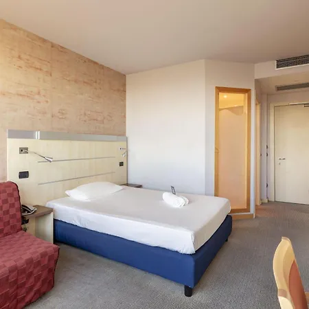 Langhe Hotell